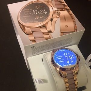 Michael Kors Smart Watch rose gold